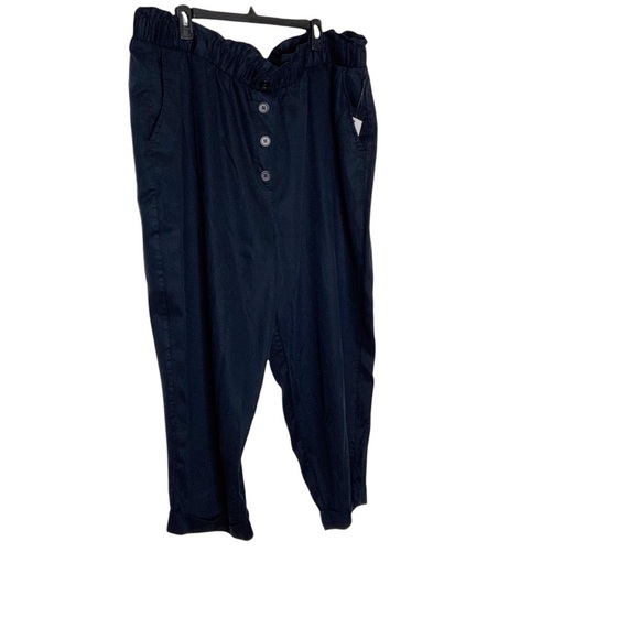 black TAPE- plus size pants with ruffled waist and cuffed hem. Size 3X - Picture 3 of 8